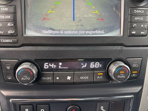 Used 2017 Nissan Titan SV image 12