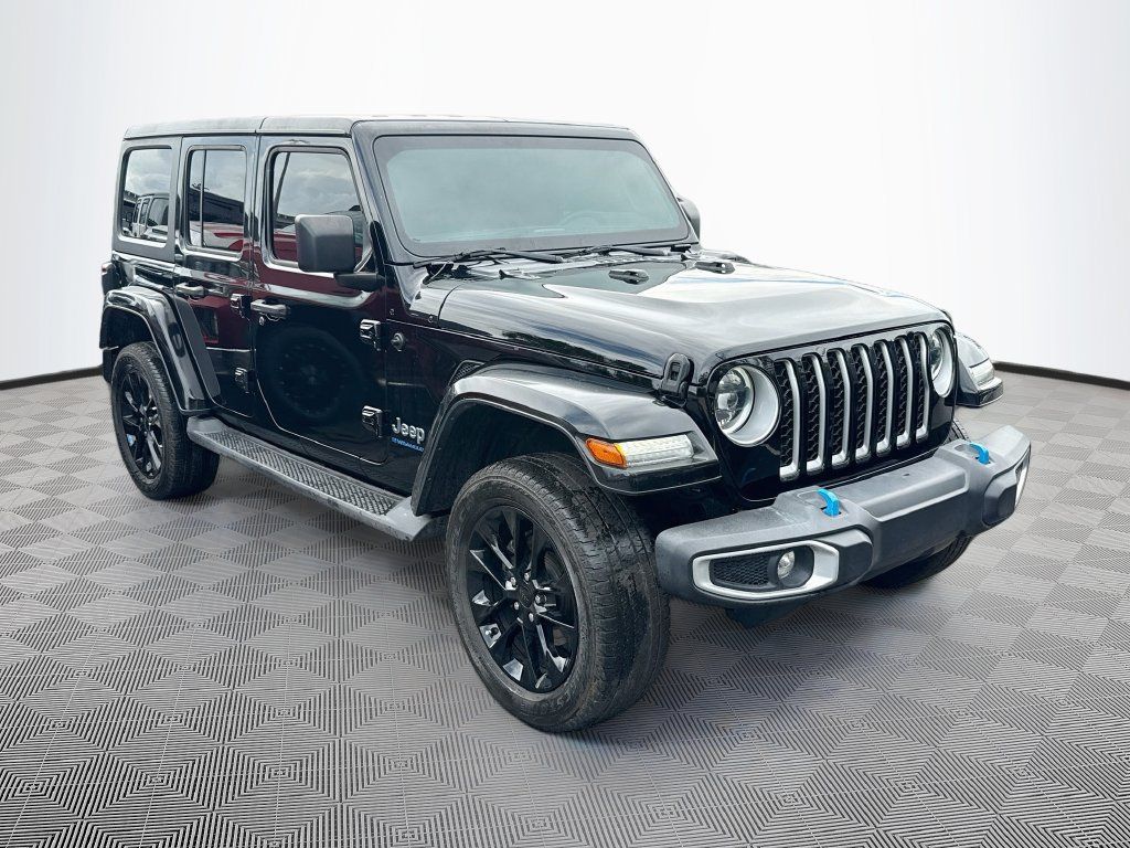 Used 2023 Jeep Wrangler Unlimited Sahara AWD/4WD image 4