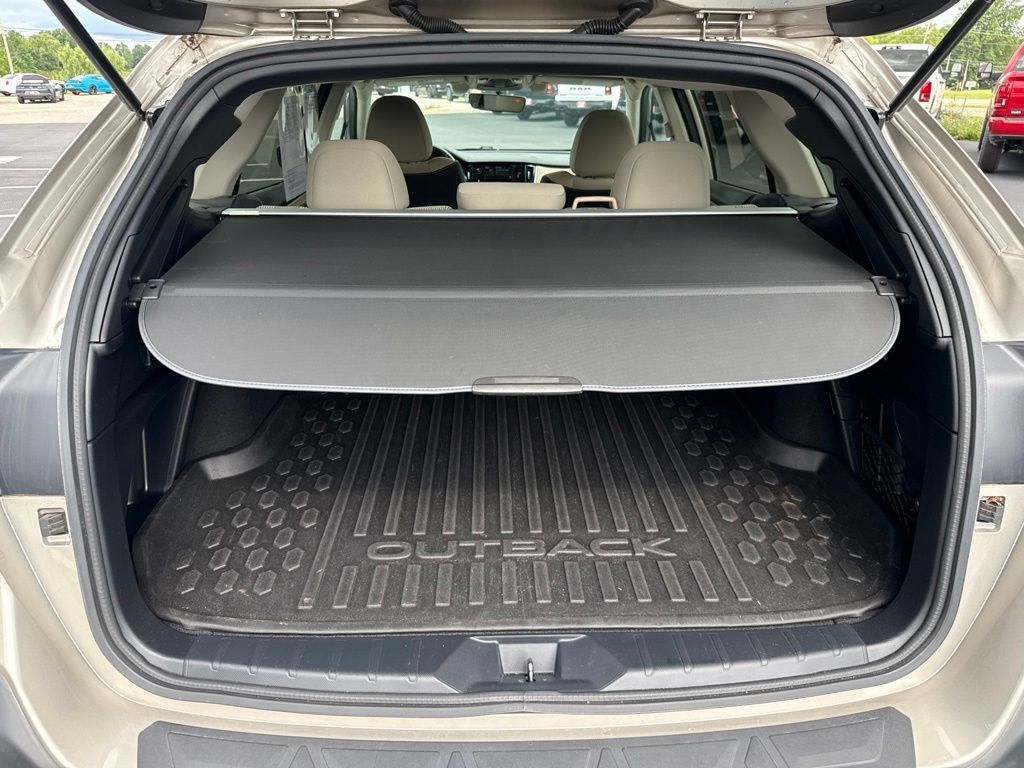 Used 2020 Subaru Outback Premium AWD/4WD image 8
