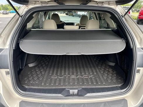 Used 2020 Subaru Outback Premium AWD/4WD image 8