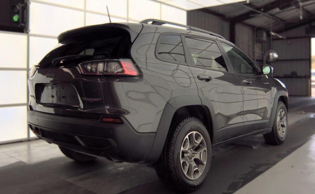 Used 2022 Jeep Cherokee Trailhawk AWD/4WD image 4