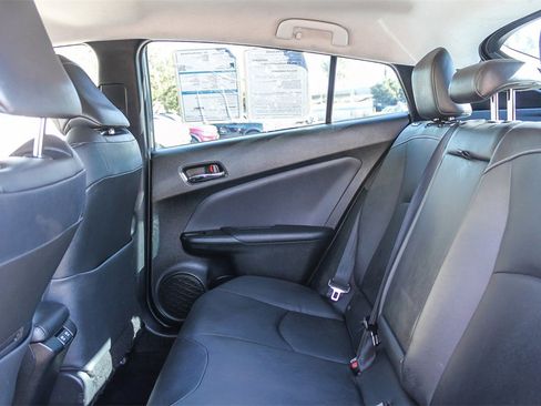 Used 2021 Toyota Prius Prime XLE image 23