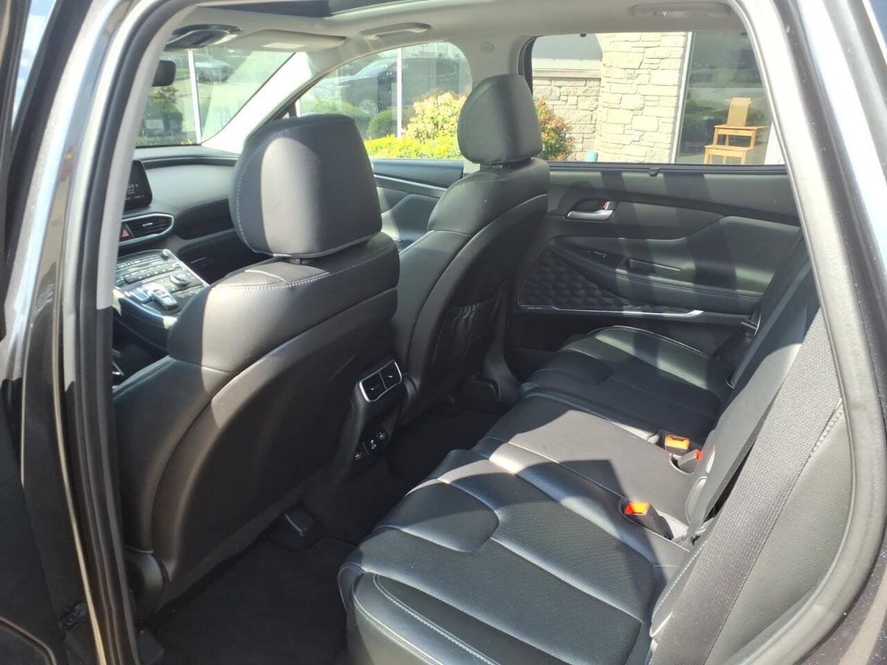 Used 2022 Hyundai Santa Fe Limited FWD image 10