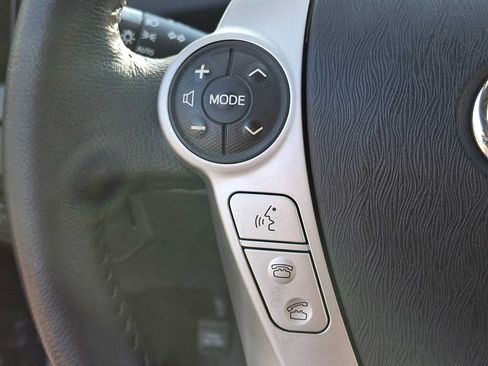 Used 2014 Toyota Prius Four FWD image 19