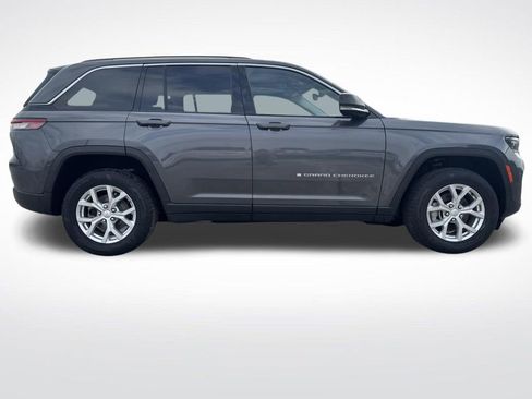 Certified 2023 Jeep Grand Cherokee Limited image 2