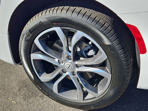 New 2026 Chrysler Pacifica Pinnacle image 13