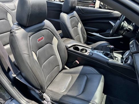 Used 2016 Chevrolet Camaro SS image 19