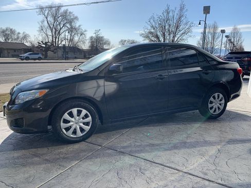 Used 2010 Toyota Corolla LE image 4