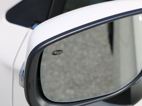 Used 2023 Subaru Crosstrek 2.5i Limited w/ Moonroof Package AWD/4WD image 15
