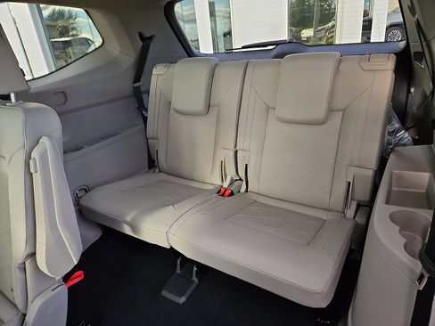 New 2026 Volkswagen Atlas SE image 10