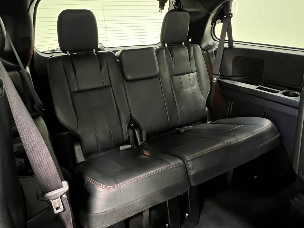 Used 2016 Dodge Grand Caravan R/T FWD image 32