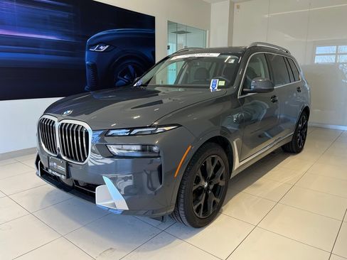 Used 2023 BMW X7 xDrive40i w/ Parking Assistance Package AWD/4WD image 1
