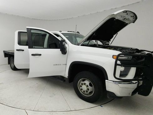 Used 2020 Chevrolet Silverado 3500 W/T w/ WT Convenience Package AWD/4WD image 9