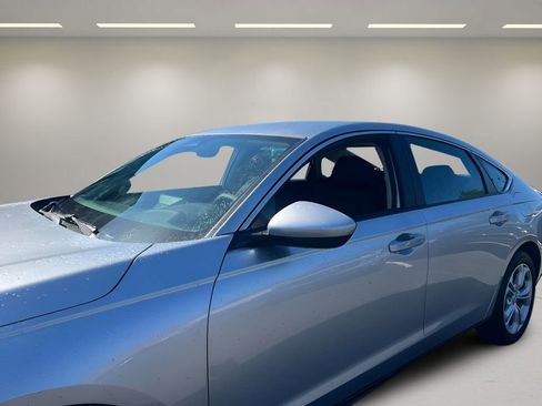 Used 2025 Honda Accord LX image 25