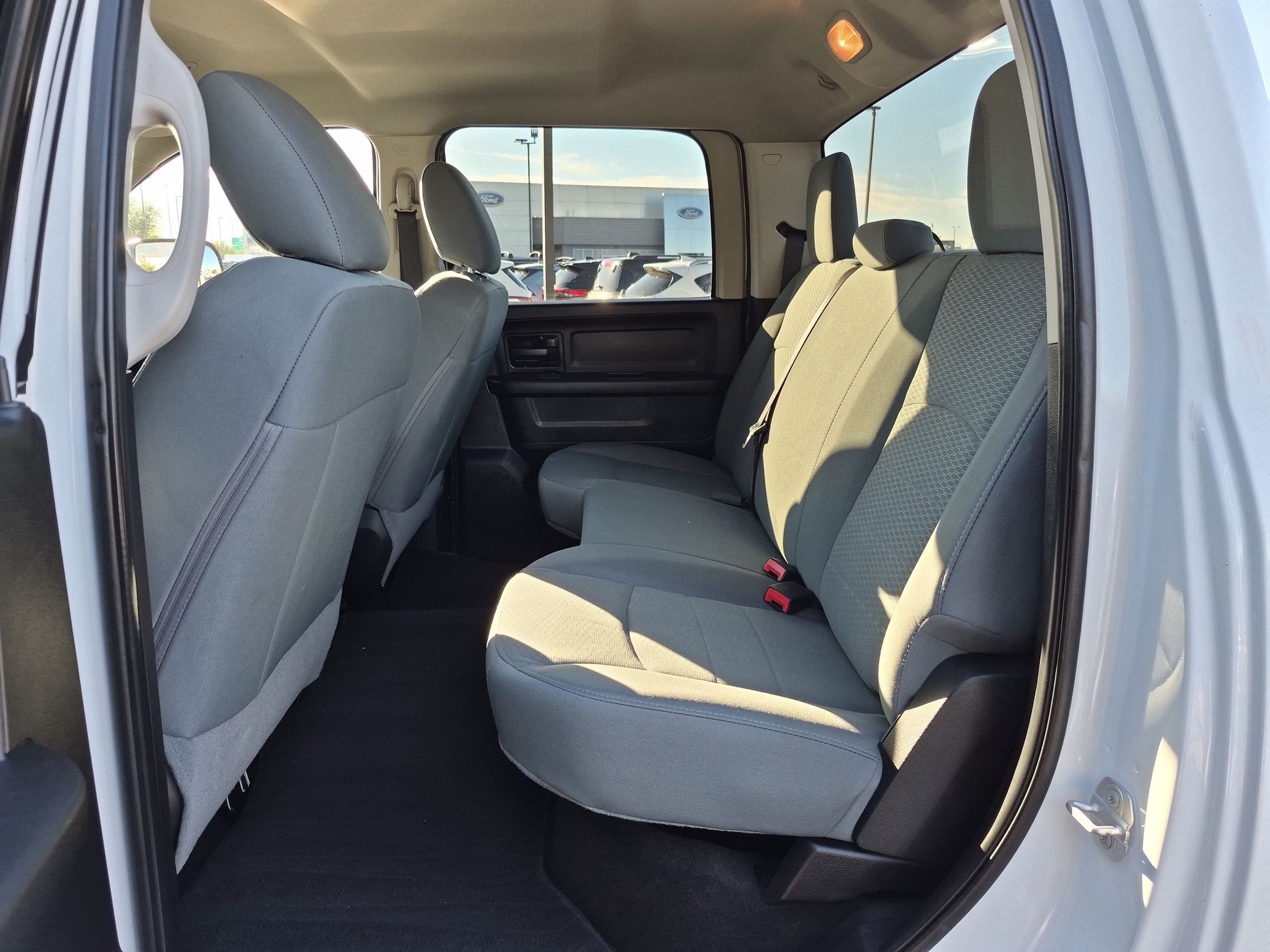 Used 2018 RAM 2500 Tradesman w/ Chrome Appearance Group AWD/4WD image 28