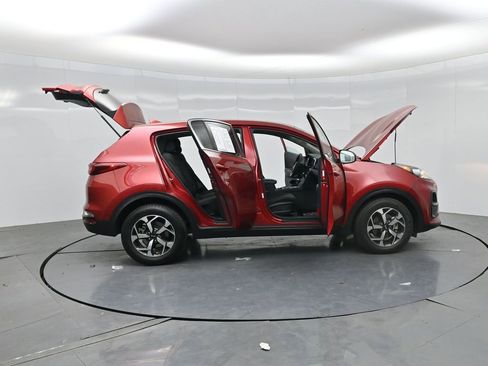 Used 2021 Kia Sportage LX FWD image 3