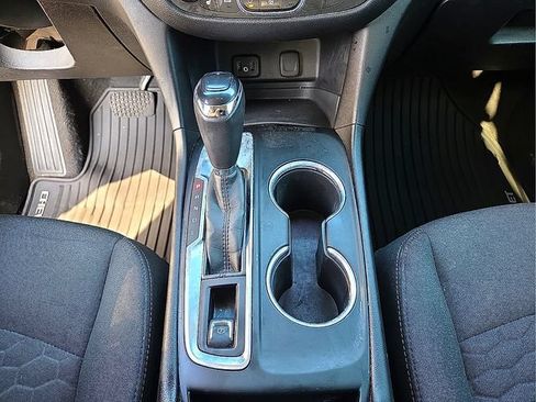 Used 2018 Chevrolet Equinox LT w/ Sun & Infotainment Package FWD image 25