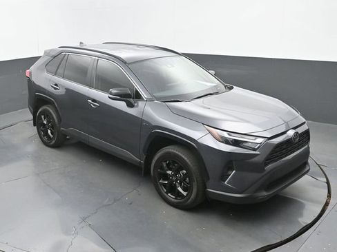 Used 2024 Toyota RAV4 XLE FWD image 29