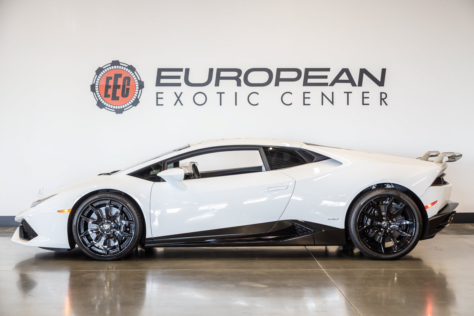 Used 2015 Lamborghini Huracan LP 610-4 AWD/4WD image 7