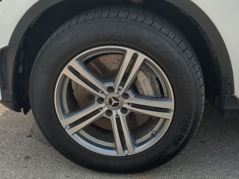 Used 2020 Mercedes-Benz GLC 300 image 9