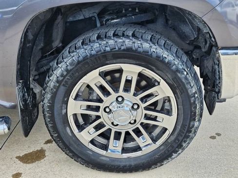 Used 2014 Toyota Tundra SR5 RWD image 3