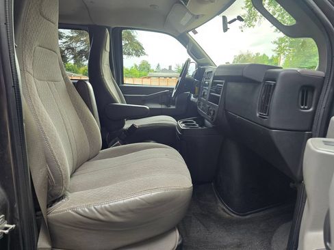 Used 2017 Chevrolet Express 2500 LS RWD image 14