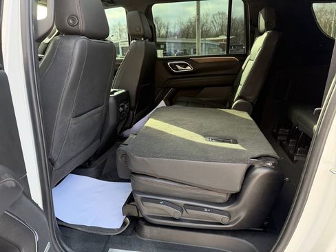 Used 2023 Chevrolet Suburban High Country image 29