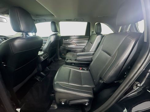 Used 2016 Toyota Highlander Limited FWD image 30