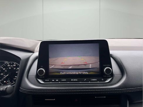 Used 2023 Nissan Rogue SV FWD image 30