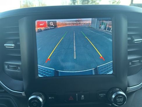 Used 2024 RAM 2500 Big Horn image 28