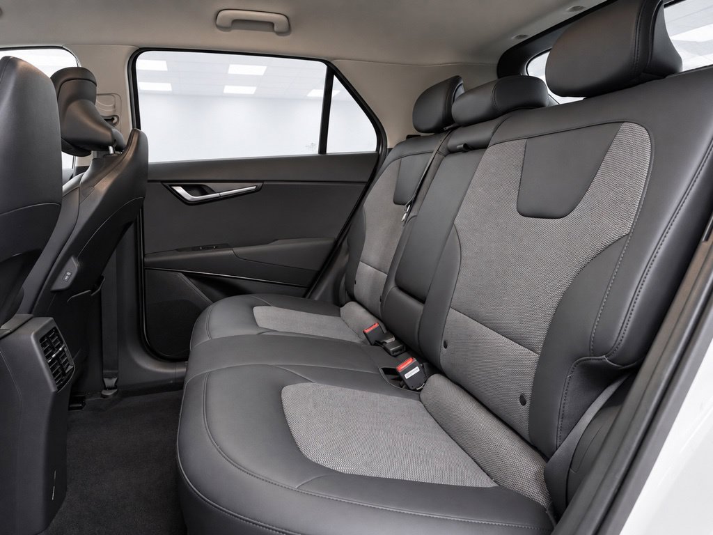 Used 2023 Kia Niro Wind w/ Wind Preserve Package FWD image 19