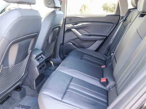 Certified 2025 Audi Q6 e-tron Premium w/ Convenience Package AWD/4WD image 19