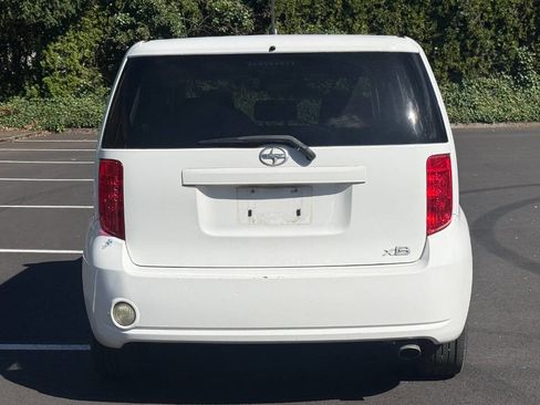 Used 2008 Scion xB image 9