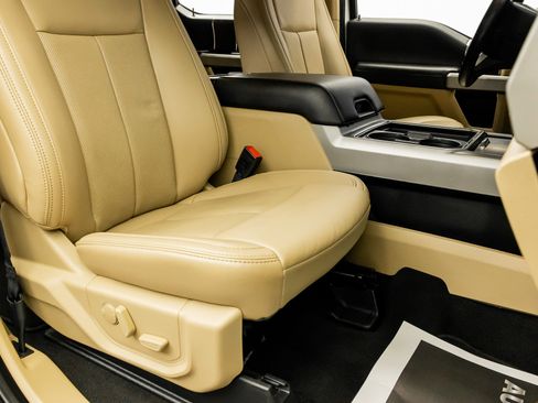 Used 2021 Ford F250 Lariat w/ Lariat Value Package image 33