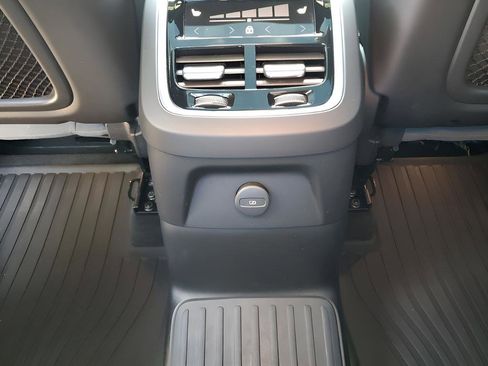 Used 2024 Volvo XC90 T8 Ultimate w/ Protection Package Premier image 22