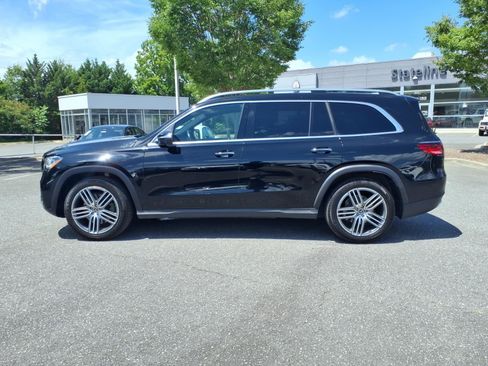 Used 2025 Mercedes-Benz GLS 450 4MATIC image 3