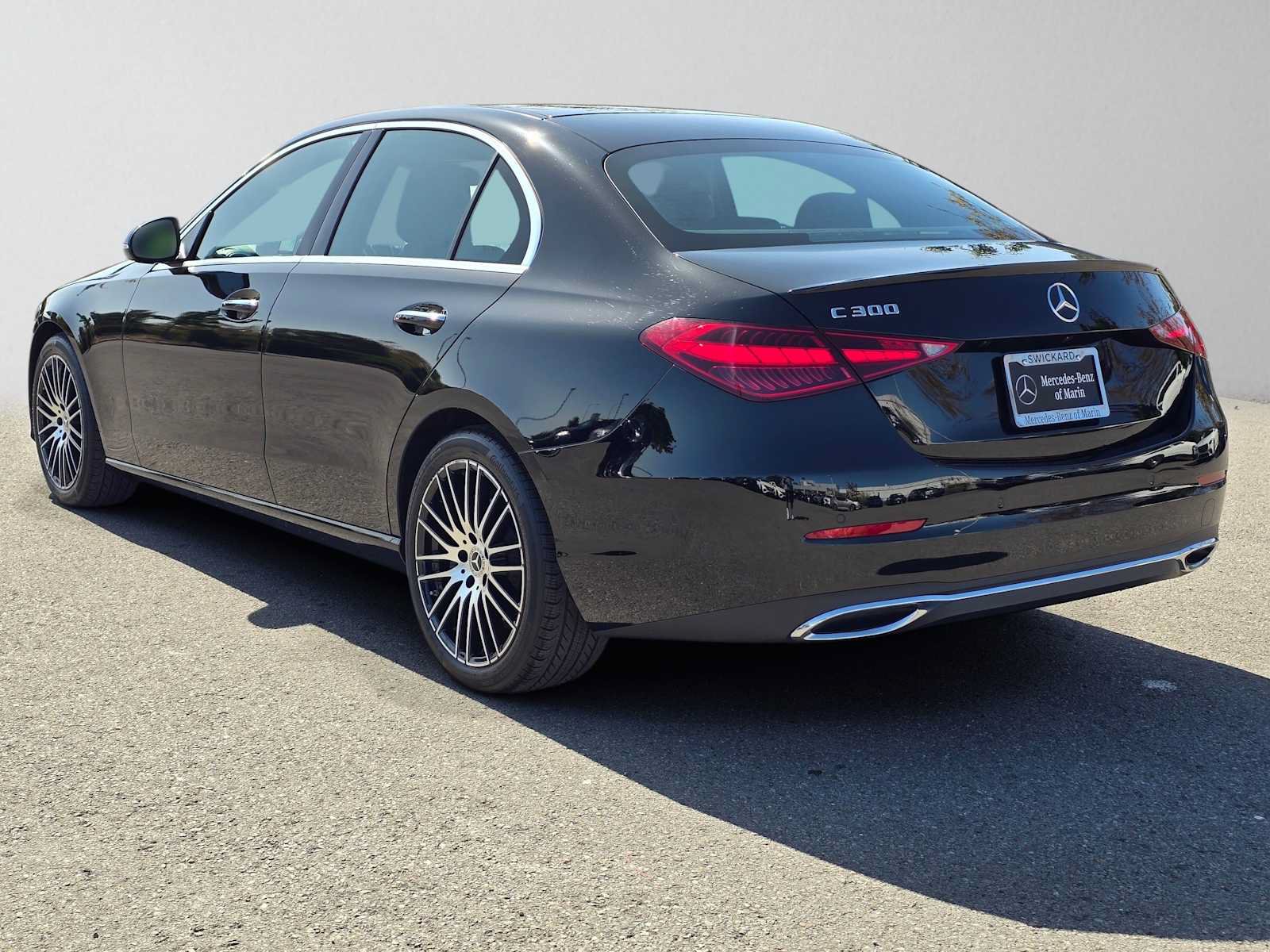 Used 2025 Mercedes-Benz C 300 Sedan image 5