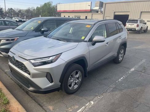 Used 2024 Toyota RAV4 XLE w/ Convenience Package image 3