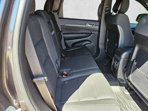 Used 2021 Jeep Grand Cherokee Laredo RWD image 15