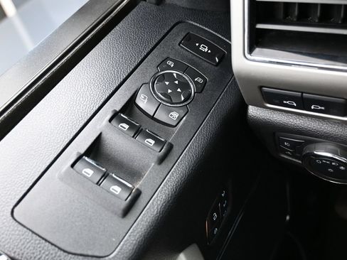 Used 2020 Ford F250 Lariat w/ Tremor Off-Road Package AWD/4WD image 25
