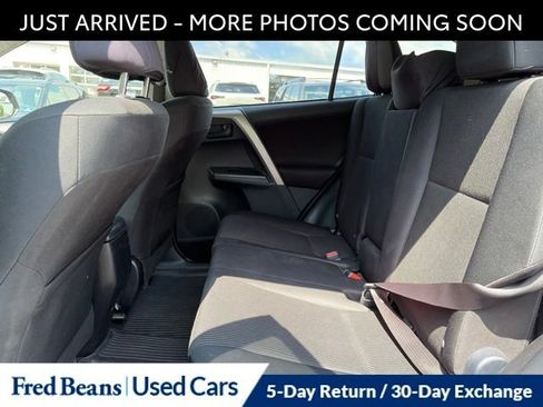 Used 2018 Toyota RAV4 LE w/ All Weather Liner Package AWD/4WD image 13