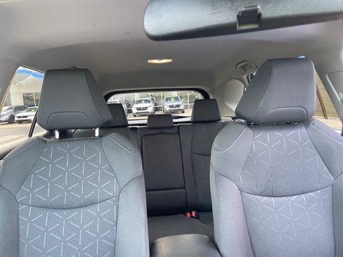 Used 2024 Toyota RAV4 XLE AWD/4WD image 19