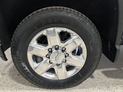 Used 2020 Chevrolet Silverado 2500 LTZ w/ LTZ Premium Package AWD/4WD image 12