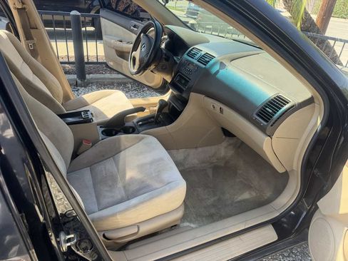 Used 2005 Honda Accord LX image 14