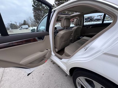 Used 2013 Mercedes-Benz C 250 Sedan image 16