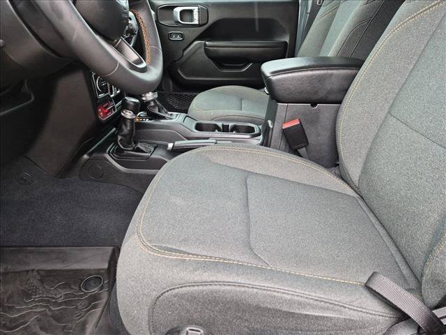 Used 2024 Jeep Wrangler Unlimited AWD/4WD image 15