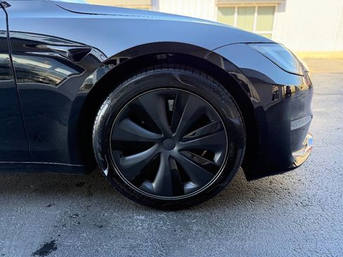 Used 2023 Tesla Model S Plaid image 6