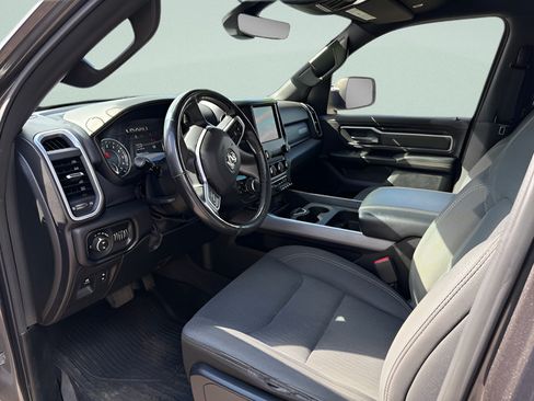 Used 2019 RAM 1500 Big Horn AWD/4WD image 3