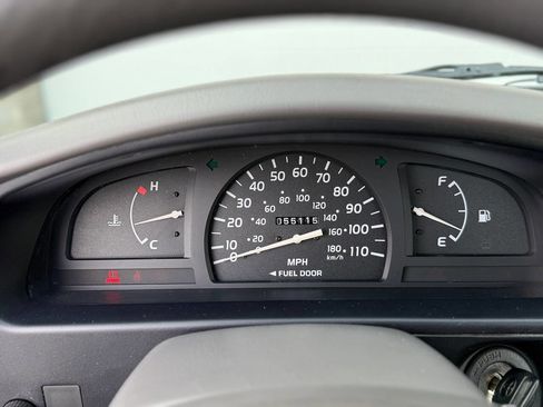 Used 2004 Toyota Tacoma 2WD Regular Cab image 12