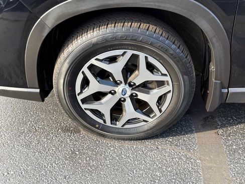 Certified 2023 Subaru Forester Premium AWD/4WD image 10